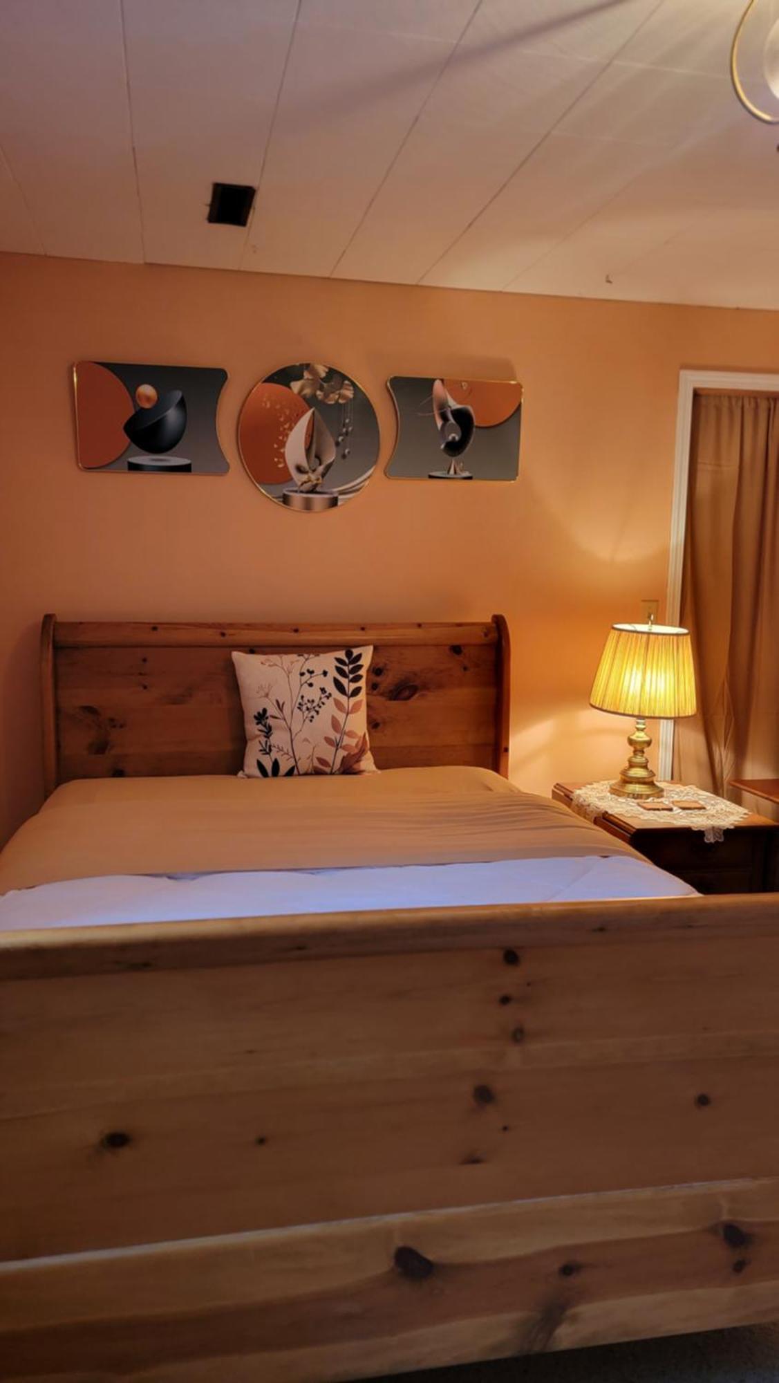 Charming - 2 Bedrooms Suite, 1 Full Bath & Family Room Kamloops Exterior foto